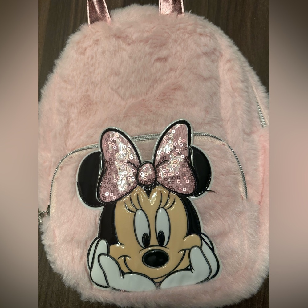 NWT Disney Minnie Mouse faux fur mini back pack - Picture 3 of 5